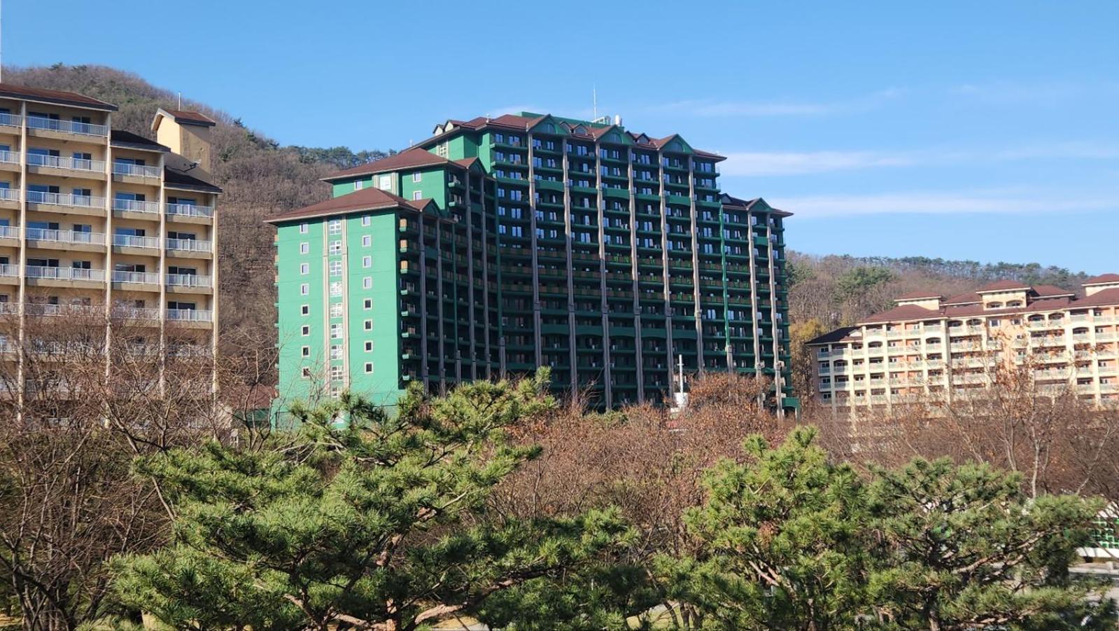 Sono Calm Vivaldipark Hotel Hongcheon Exterior photo
